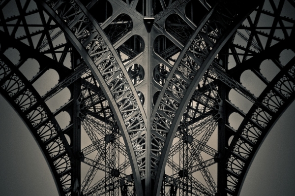 Photograph Christian Lalonde Eiffel Tower on One Eyeland